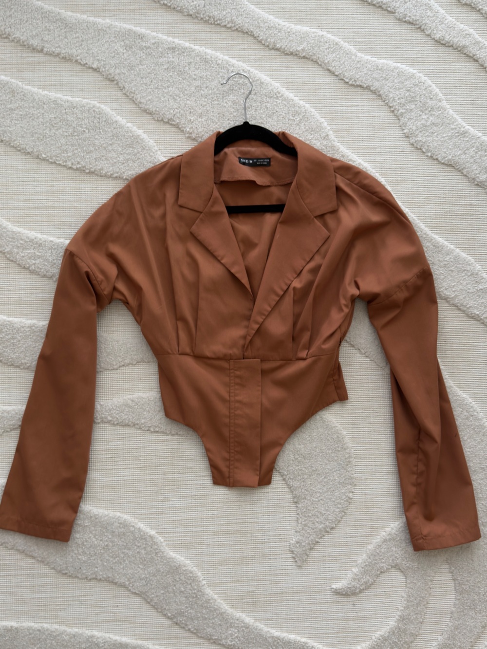Brown V-Neck Low Cut Zip Waist Top - Picture 4 of 8